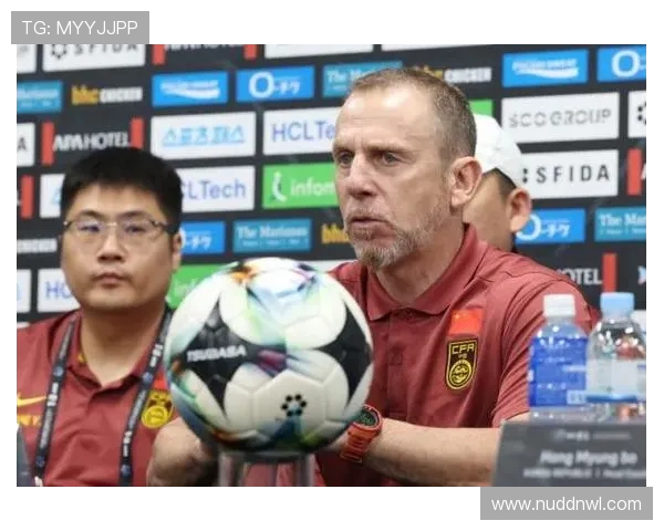 国足帅位争夺战白热化！久尔杰维奇临危受命剑指东亚杯(2)